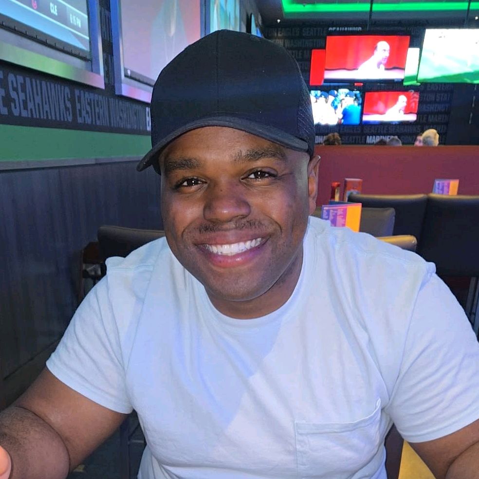 eatwithjjustin Vancouver food creator - wings reviews